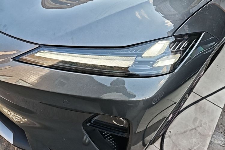 Used Deepal L07 2025 530 Ultra Qiankun Intelligent Driving ADS SE Pure Electric Version Left Front Headlight