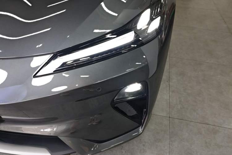 Used Deepal L07 2025 300Ultra Qiankun Intelligent Driving ADS SE Range-Extended Version Left Front Headlight