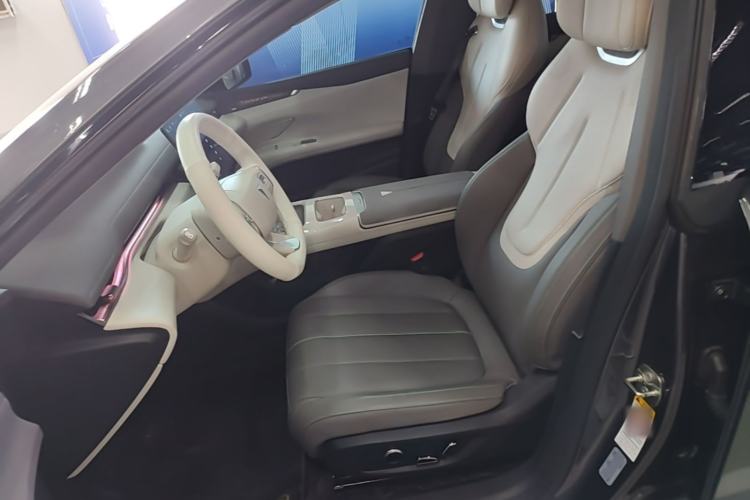 Used Deepal L07 2025 530 Ultra DeepBlue Intelligent Driving AD PRO Pure-Electric Version Left Front Seat