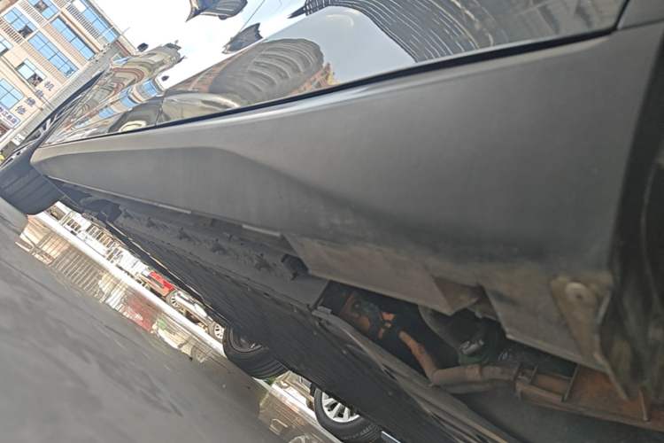 Used Deepal L07 2025 230 Ultra with DeepBlue Intelligent Driving AD PRO Extended-Range Version Left Side Sill