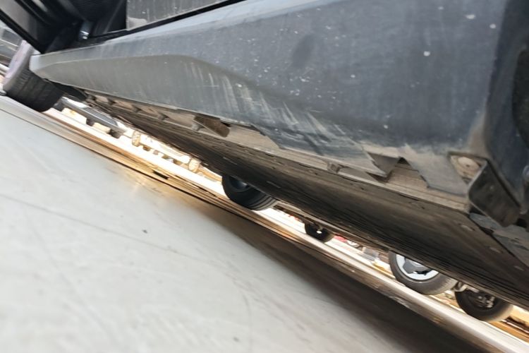 Used Deepal L07 2025 530 Ultra Qiankun Intelligent Driving ADS SE Pure Electric Version Left Side Sill