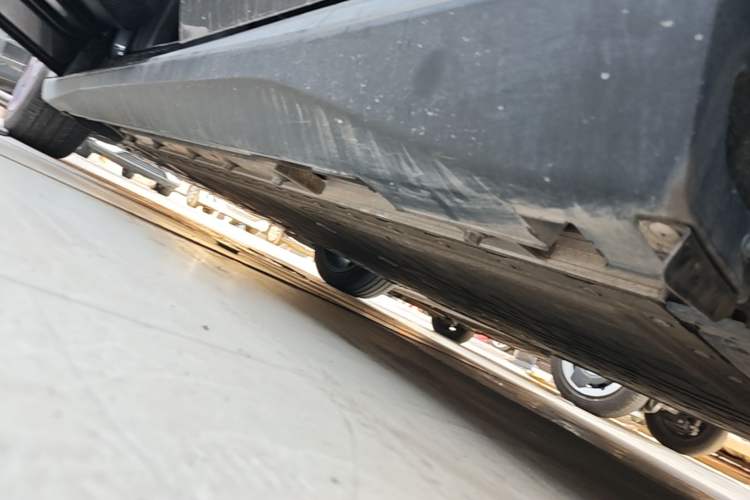 Used Deepal L07 2025 530 Ultra Qiankun Intelligent Driving ADS SE Pure Electric Version Left Side Sill