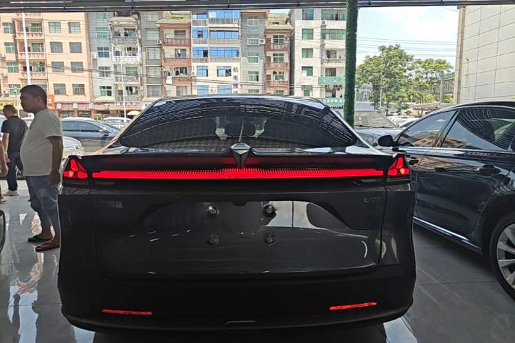 Used Deepal L07 2025 230 Ultra with DeepBlue Intelligent Driving AD PRO Extended-Range Version Rear