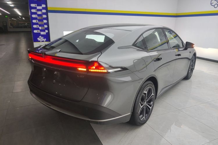 Used Deepal L07 2025 230 Ultra with DeepBlue Intelligent Driving AD PRO Extended-Range Version Rear Right 45 Deg