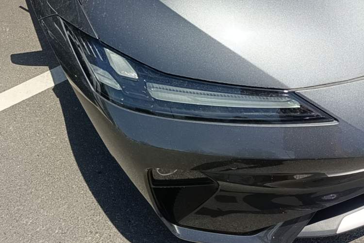 Used Deepal L07 2025 230 Ultra Qiankun Intelligent Driving ADS SE Range-Extended Version Right Front Headlight