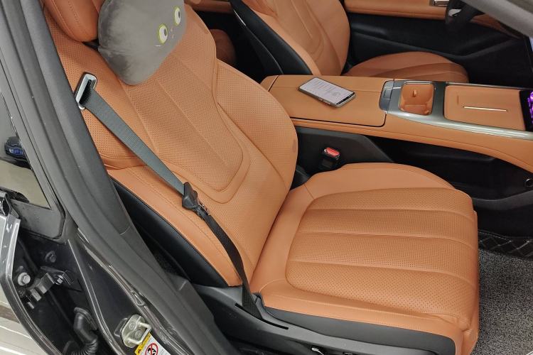 Used Deepal L07 2025 530 Ultra Qiankun Intelligent Driving ADS SE Pure Electric Version Right Front Seat