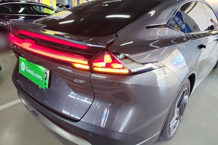 Used Deepal L07 2025 530 Ultra DeepBlue Intelligent Driving AD PRO Pure-Electric Version Right Rear Taillight