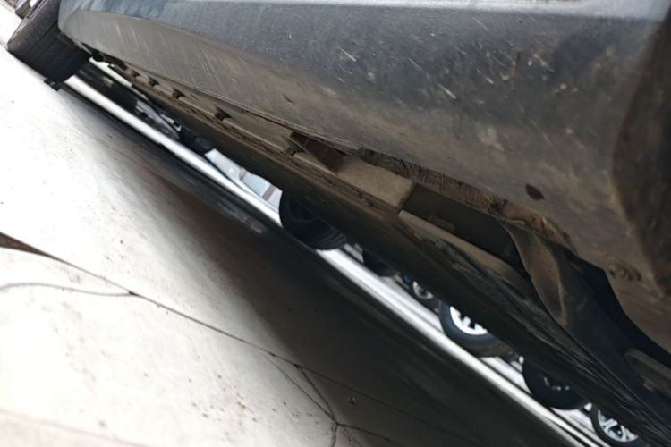 Used Deepal L07 2025 530 Ultra Qiankun Intelligent Driving ADS SE Pure Electric Version Right Side Sill