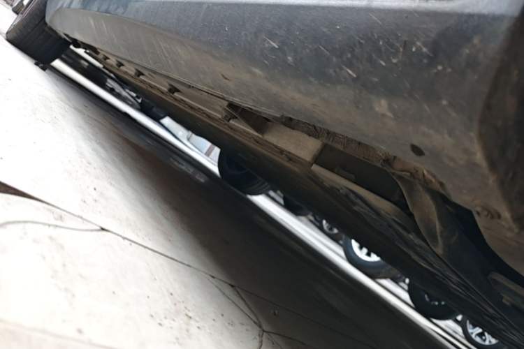 Used Deepal L07 2025 530 Ultra Qiankun Intelligent Driving ADS SE Pure Electric Version Right Side Sill