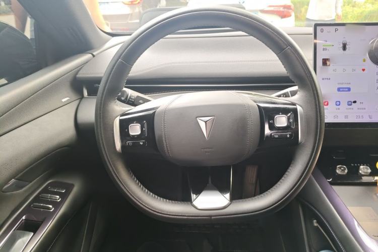 Used Deepal L07 2025 530 Ultra DeepBlue Intelligent Driving AD PRO Pure-Electric Version Steering Wheel