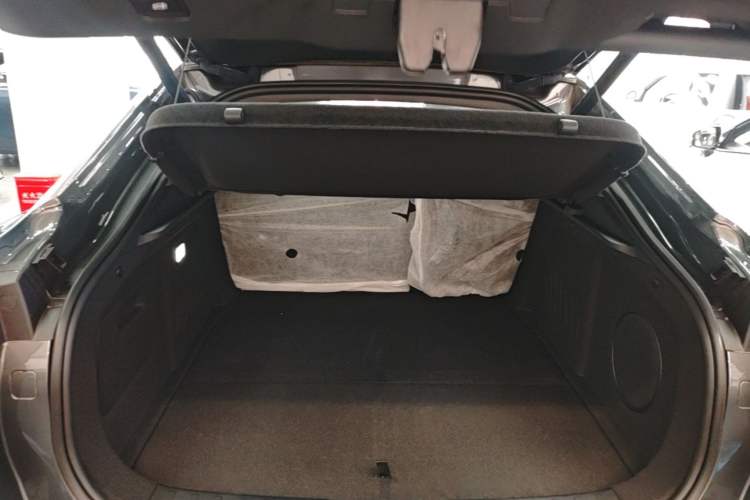 Used Deepal L07 2025 300Ultra Qiankun Intelligent Driving ADS SE Range-Extended Version Trunk