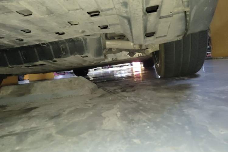 Used Deepal L07 2025 530 Ultra Qiankun Intelligent Driving ADS SE Pure Electric Version Chassis Rear Left