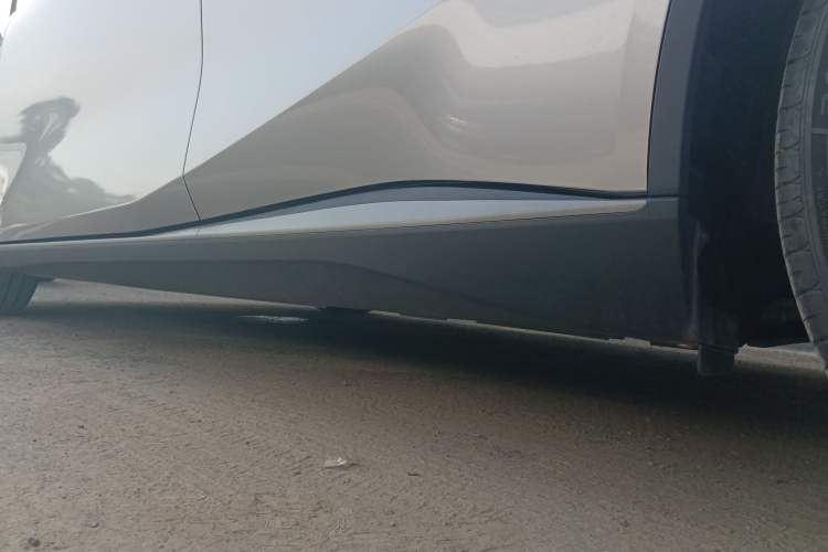 Used Deepal L07 2025 530 Ultra DeepBlue Intelligent Driving AD PRO Pure-Electric Version Left Side Sill
