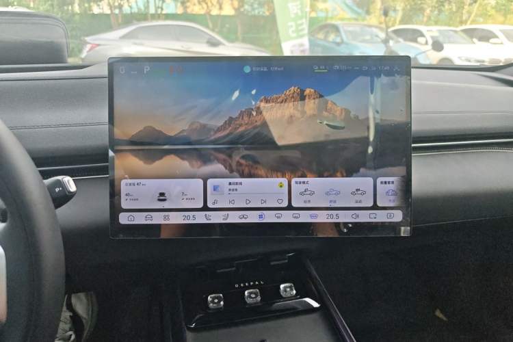 Used Deepal L07 2025 230 Ultra Qiankun Intelligent Driving ADS SE Range-Extended Version Audio And AC Panel