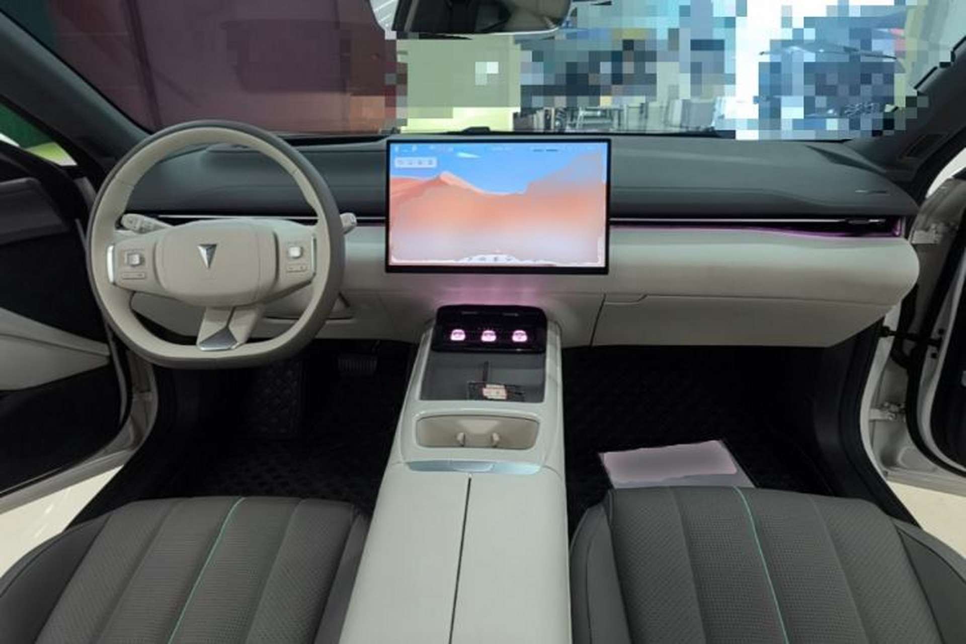 Used Deepal L07 2025 230 Ultra with DeepBlue Intelligent Driving AD PRO Extended-Range Version Center Console