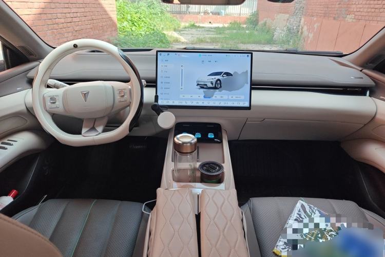 Used Deepal L07 2025 530 Ultra DeepBlue Intelligent Driving AD PRO Pure-Electric Version Center Console