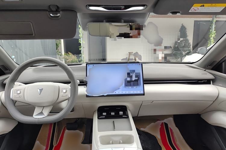 Used Deepal L07 2025 230 Ultra with DeepBlue Intelligent Driving AD PRO Extended-Range Version Center Console