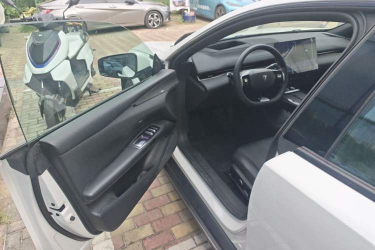 Used Deepal L07 2025 230 Ultra Qiankun Intelligent Driving ADS SE Range-Extended Version Driver Seat