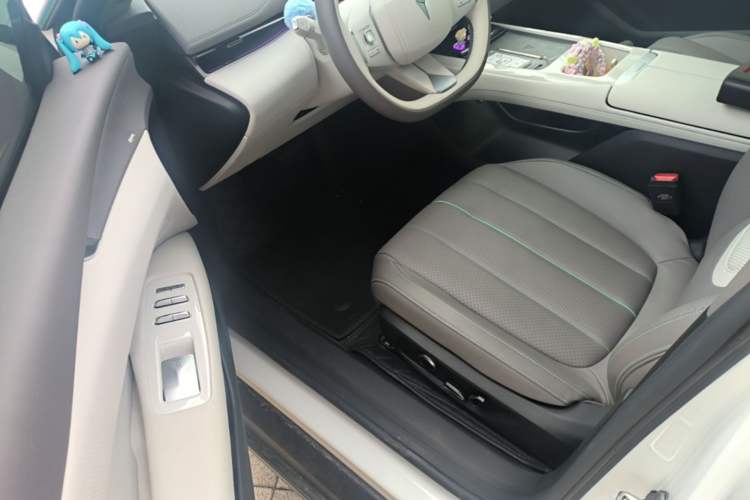 Used Deepal L07 2025 230 Ultra Qiankun Intelligent Driving ADS SE Range-Extended Version Driver Seat