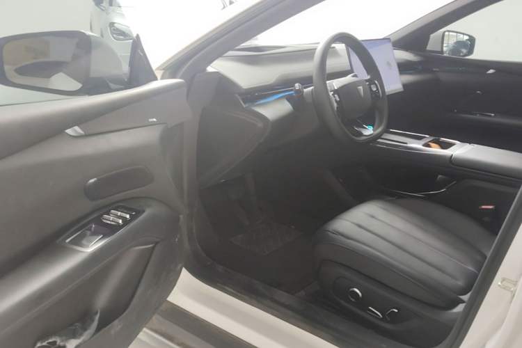 Used Deepal L07 2025 530 Ultra DeepBlue Intelligent Driving AD PRO Pure-Electric Version Driver Seat
