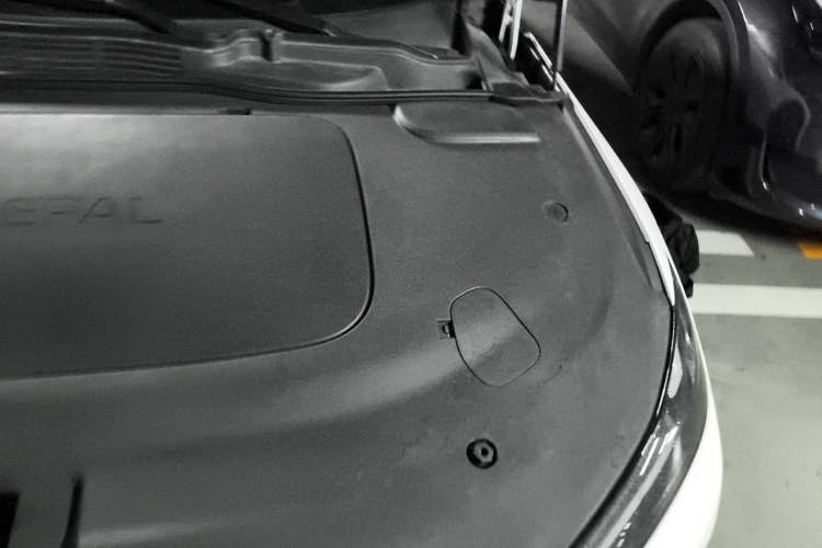 Used Deepal L07 2025 230 Ultra with DeepBlue Intelligent Driving AD PRO Extended-Range Version Engine Bay Left