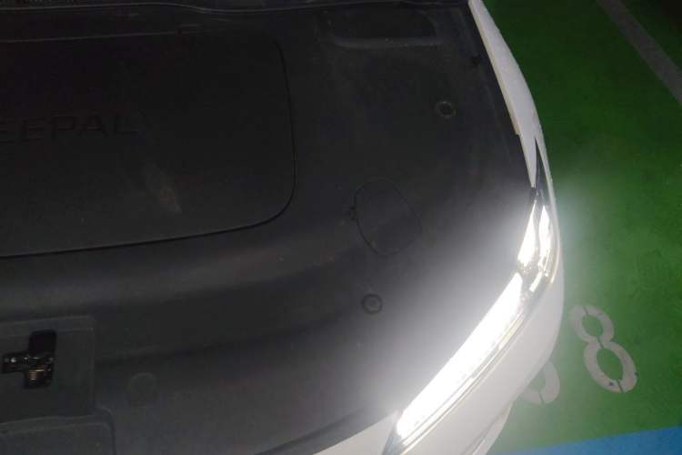 Used Deepal L07 2025 300Ultra with DeepBlue Intelligent Driving AD PRO Extended-Range Version Engine Bay Left