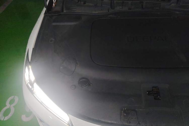 Used Deepal L07 2025 300Ultra with DeepBlue Intelligent Driving AD PRO Extended-Range Version Engine Bay Right