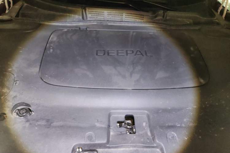 Used Deepal L07 2025 230 Ultra with DeepBlue Intelligent Driving AD PRO Extended-Range Version Engine Bay