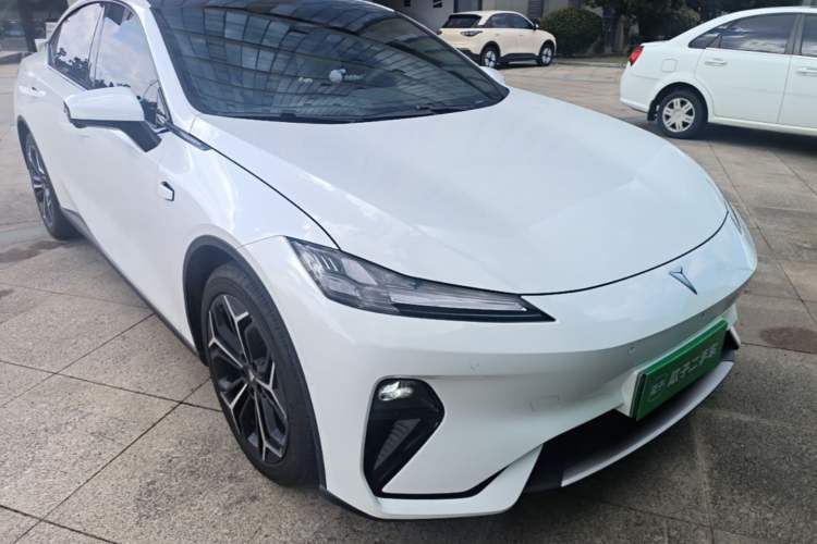 Used Deepal L07 2025 230 Ultra Qiankun Intelligent Driving ADS SE Range-Extended Version Front Right 45 Deg