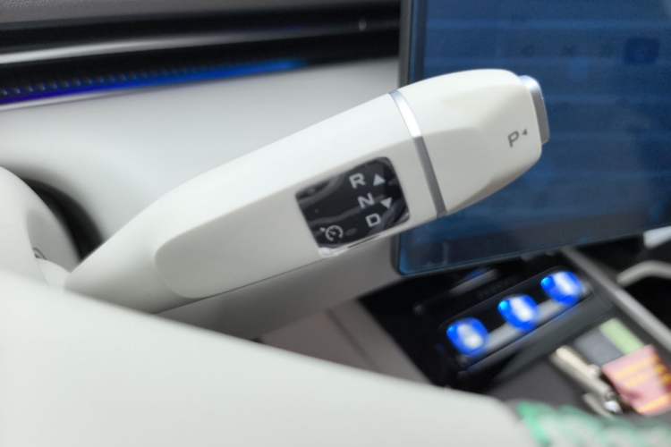 Used Deepal L07 2025 230 Ultra with DeepBlue Intelligent Driving AD PRO Extended-Range Version Gear Lever