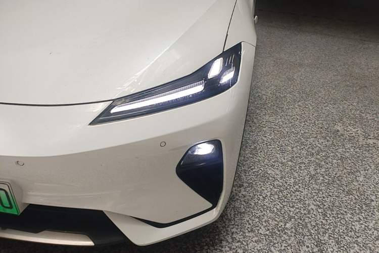 Used Deepal L07 2025 530 Ultra Qiankun Intelligent Driving ADS SE Pure Electric Version Left Front Headlight