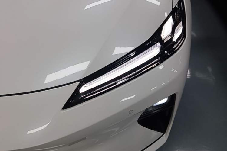 Used Deepal L07 2025 230 Ultra with DeepBlue Intelligent Driving AD PRO Extended-Range Version Left Front Headlight