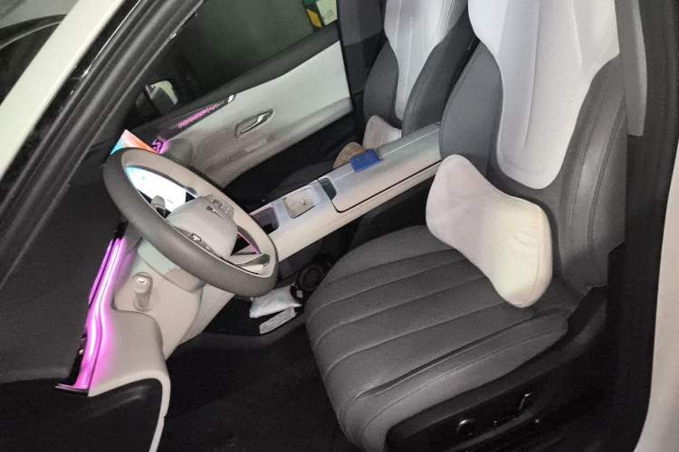 Used Deepal L07 2025 230 Ultra with DeepBlue Intelligent Driving AD PRO Extended-Range Version Left Front Seat