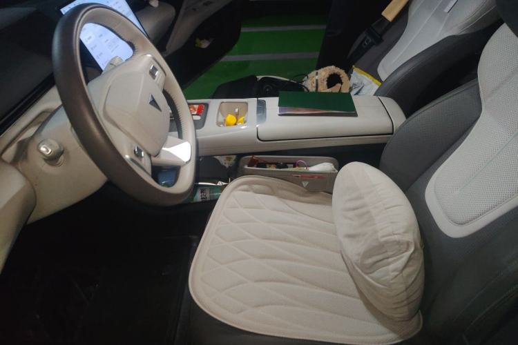 Used Deepal L07 2025 300Ultra with DeepBlue Intelligent Driving AD PRO Extended-Range Version Left Front Seat