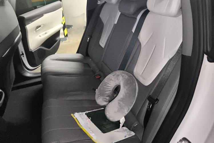 Used Deepal L07 2025 230 Ultra with DeepBlue Intelligent Driving AD PRO Extended-Range Version Left Rear Seat