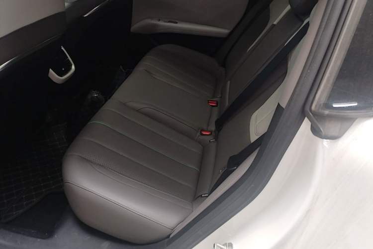 Used Deepal L07 2025 530 Ultra Qiankun Intelligent Driving ADS SE Pure Electric Version Left Rear Seat