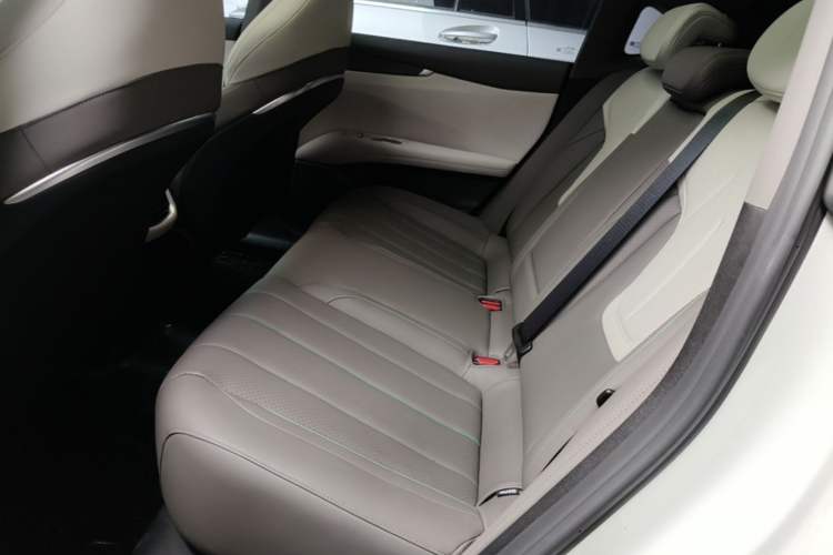 Used Deepal L07 2025 230Max Deep Blue Intelligent Driving AD PRO Range-Extended Version Left Rear Seat