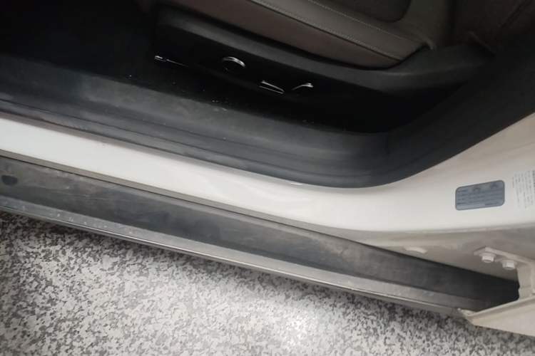Used Deepal L07 2025 530 Ultra Qiankun Intelligent Driving ADS SE Pure Electric Version Left Side Sill
