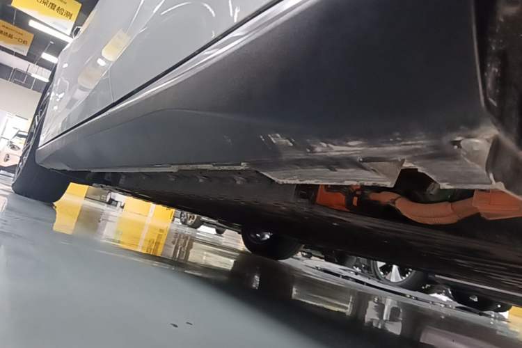 Used Deepal L07 2025 230 Ultra with DeepBlue Intelligent Driving AD PRO Extended-Range Version Left Side Sill