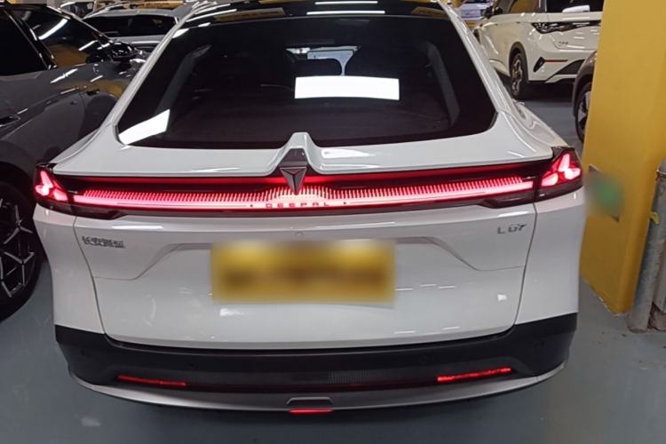 Used Deepal L07 2025 230 Ultra with DeepBlue Intelligent Driving AD PRO Extended-Range Version Rear