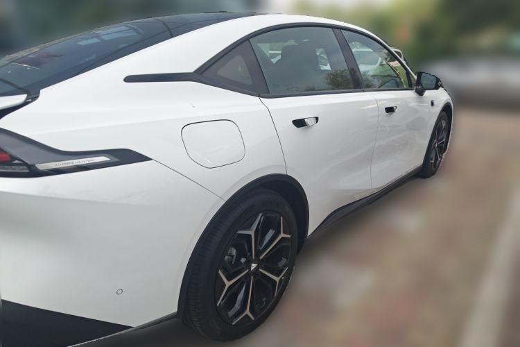 Used Deepal L07 2025 230 Ultra Qiankun Intelligent Driving ADS SE Range-Extended Version Rear Right 45 Deg