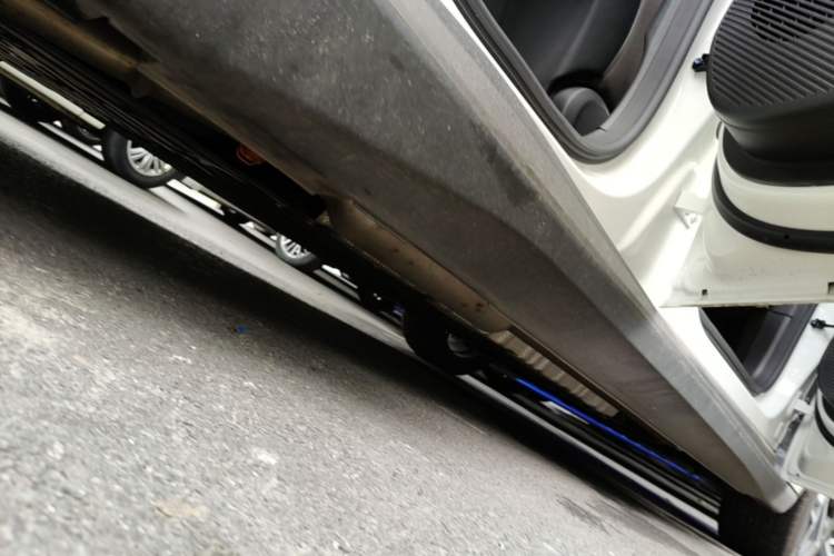 Used Deepal L07 2025 230Max Deep Blue Intelligent Driving AD PRO Range-Extended Version Right Side Sill