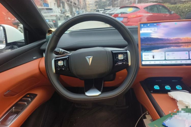 Used Deepal L07 2025 300Ultra with DeepBlue Intelligent Driving AD PRO Extended-Range Version Steering Wheel