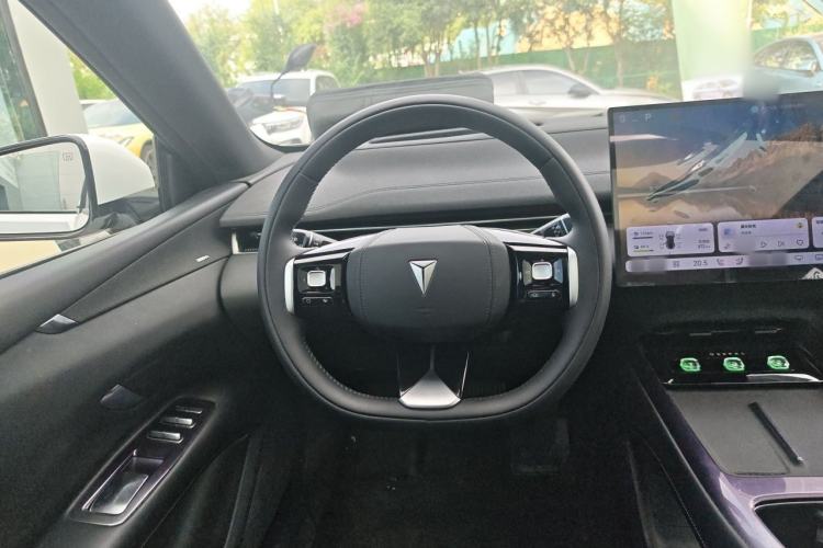 Used Deepal L07 2025 230 Ultra Qiankun Intelligent Driving ADS SE Range-Extended Version Steering Wheel
