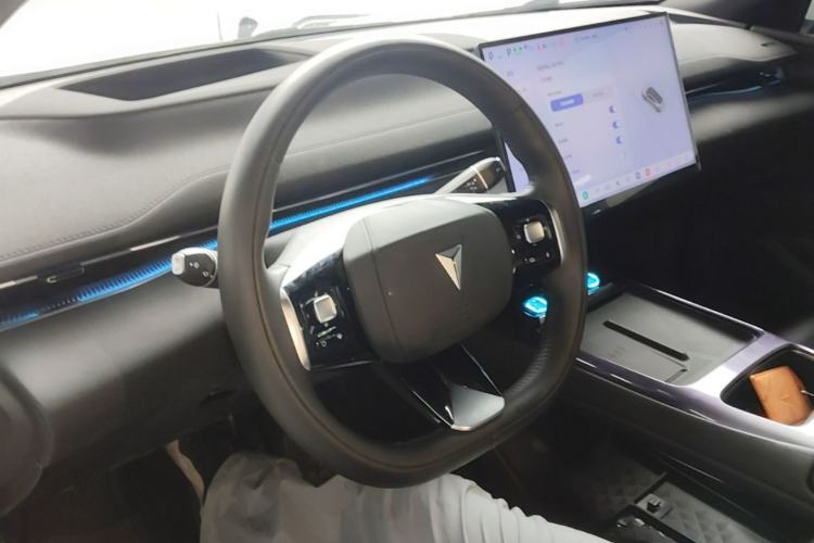 Used Deepal L07 2025 530 Ultra DeepBlue Intelligent Driving AD PRO Pure-Electric Version Steering Wheel