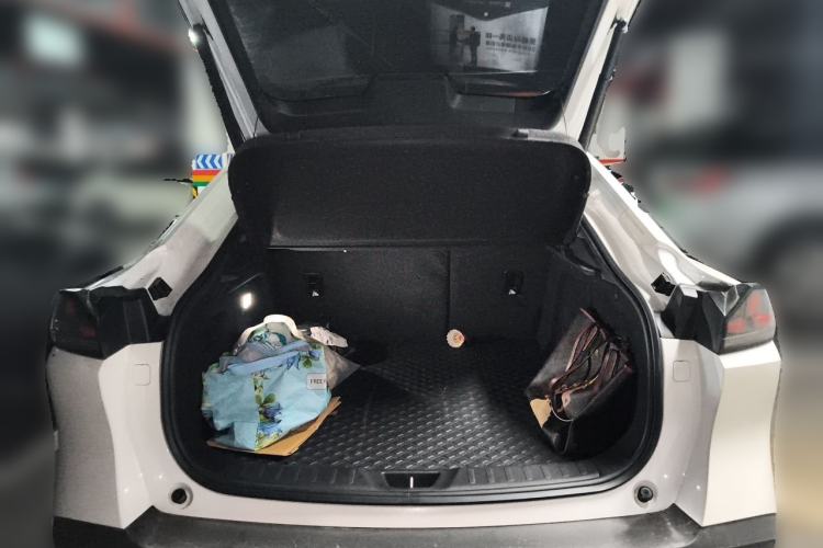 Used Deepal L07 2025 230 Ultra with DeepBlue Intelligent Driving AD PRO Extended-Range Version Trunk