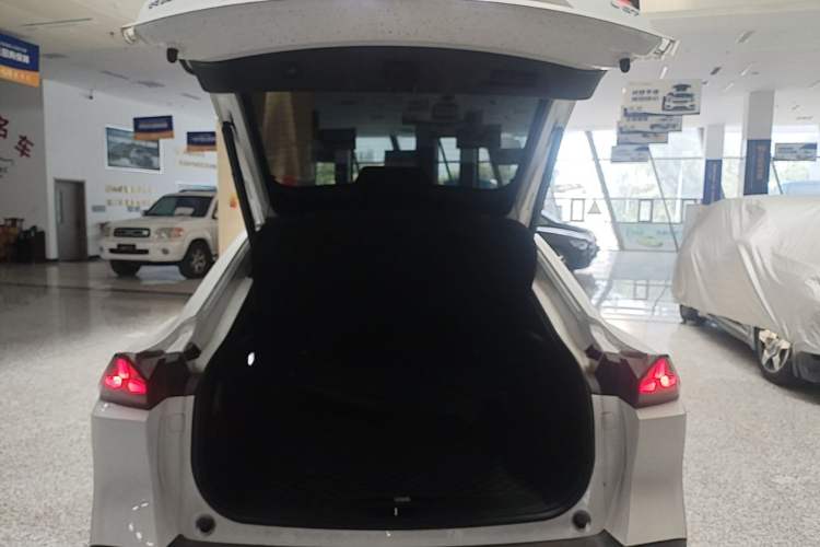 Used Deepal L07 2025 530 Ultra Qiankun Intelligent Driving ADS SE Pure Electric Version Trunk