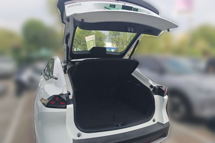 Used Deepal L07 2025 230 Ultra Qiankun Intelligent Driving ADS SE Range-Extended Version Trunk