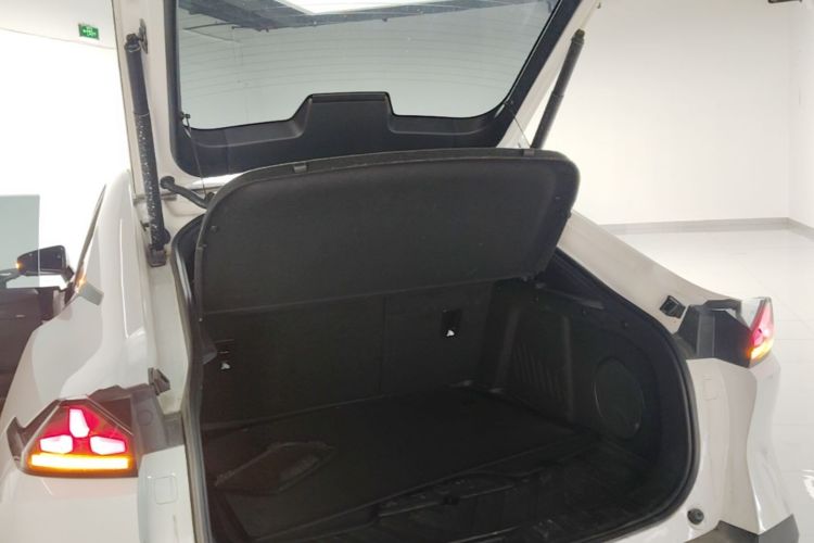 Used Deepal L07 2025 530 Ultra DeepBlue Intelligent Driving AD PRO Pure-Electric Version Trunk