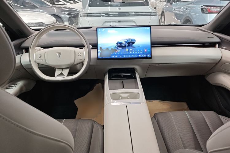 Used Deepal L07 2026 Model 660Ultra Huawei Qiankun Intelligent Driving ADS SE Edition Center Console